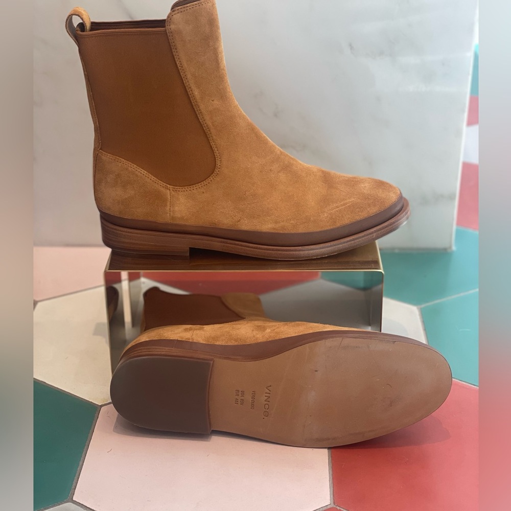 Vince chelsea suede boot size 9.5 (40.5) never worn, only tried on inside.